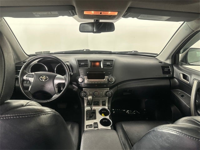 2011 Toyota Highlander SE