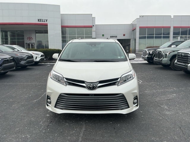 2018 Toyota Sienna Limited Premium 7 Passenger