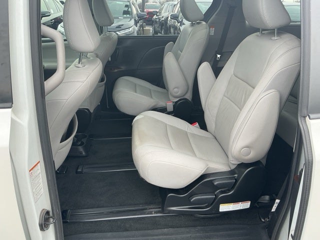 2018 Toyota Sienna Limited Premium 7 Passenger