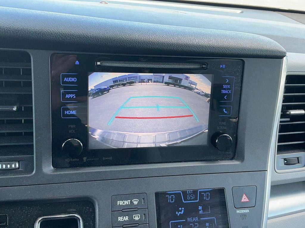 2017 Toyota Sienna LE 7 Passenger