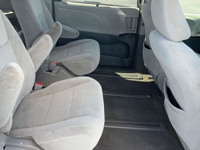 2017 Toyota Sienna LE 7 Passenger