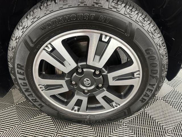 2018 Toyota Tundra SR5