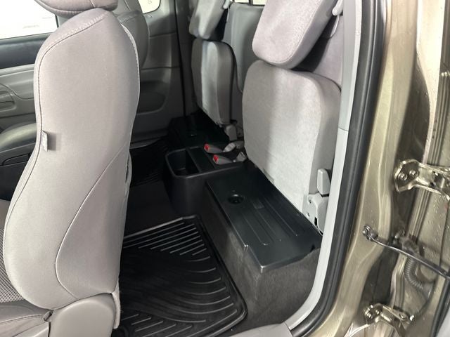 2015 Toyota Tacoma Base V6