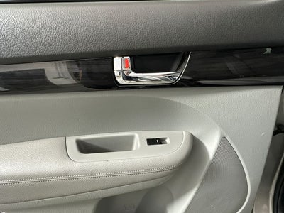 2011 Kia Sorento LX