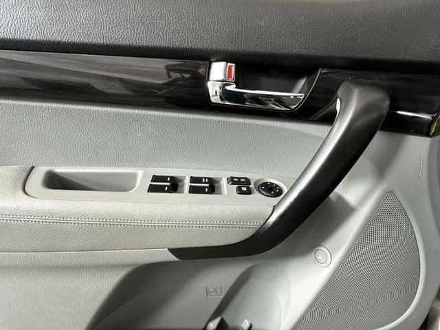 2011 Kia Sorento LX