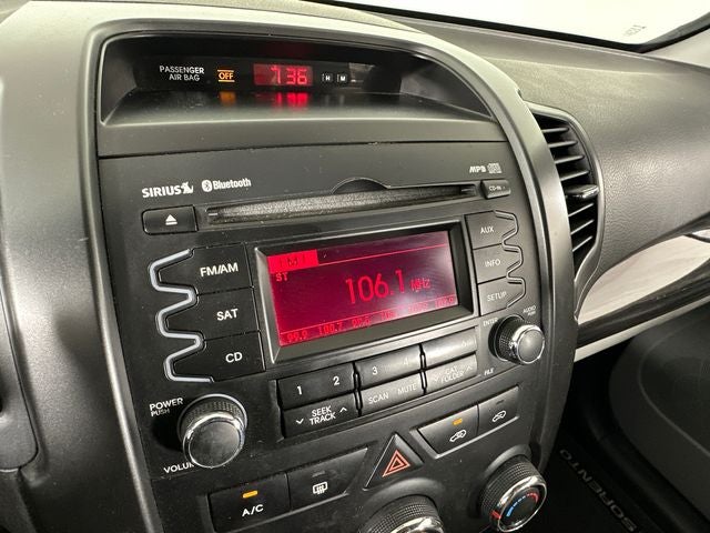 2011 Kia Sorento LX