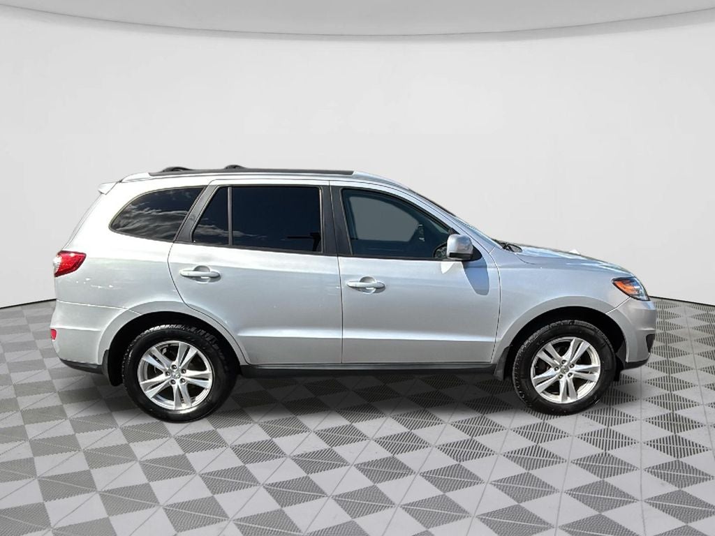2012 Hyundai SANTA FE SE