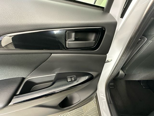 2024 Mitsubishi Eclipse Cross LE