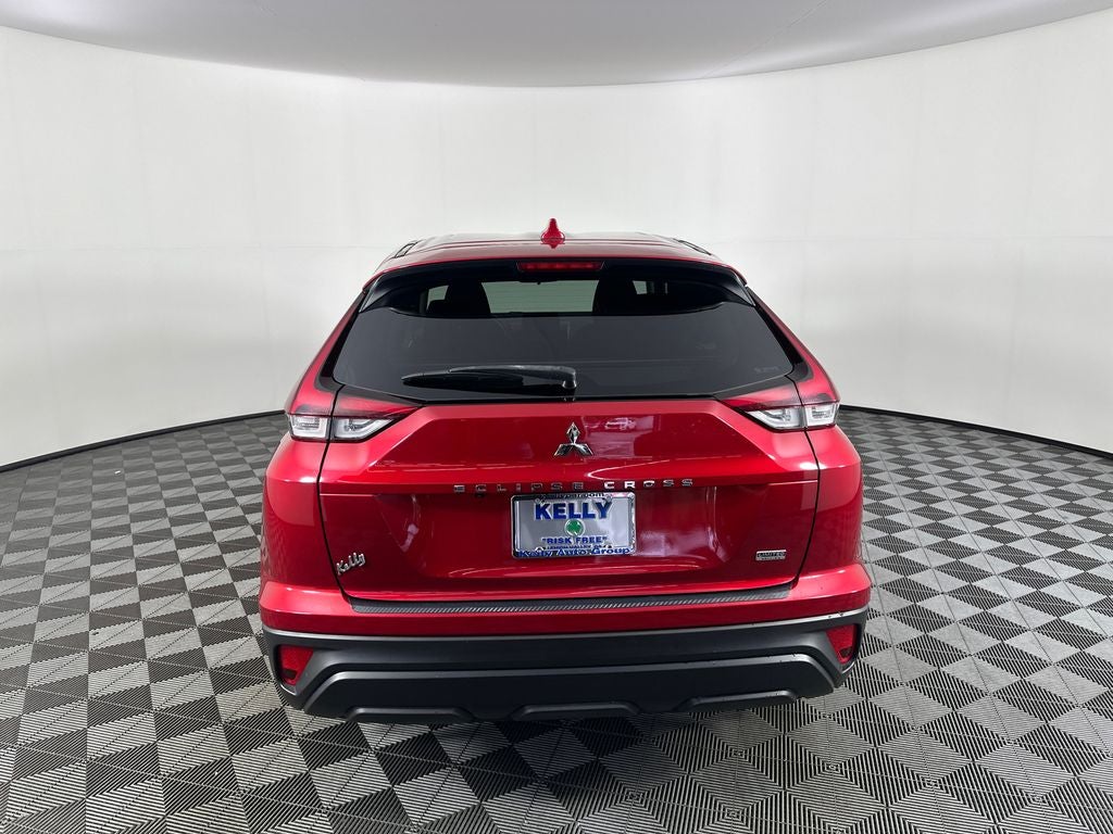 2022 Mitsubishi Eclipse Cross LE