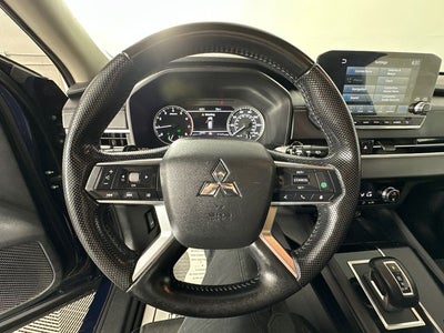2022 Mitsubishi Outlander SE