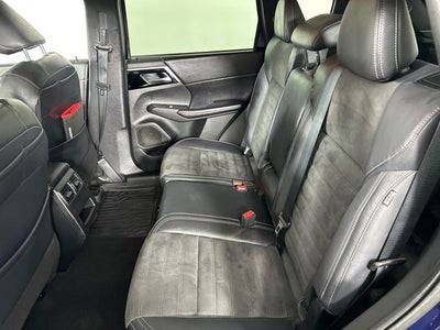 2022 Mitsubishi Outlander SE
