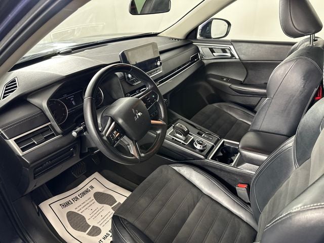 2022 Mitsubishi Outlander SE