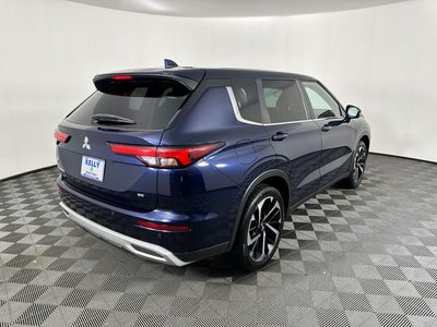 2022 Mitsubishi Outlander SE