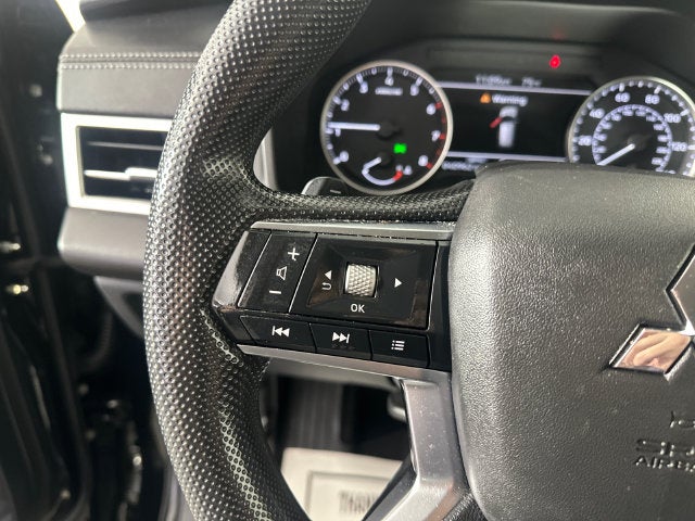 2023 Mitsubishi Outlander ES