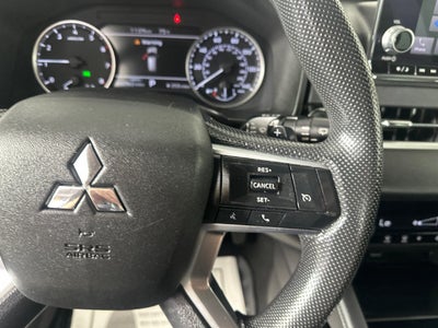 2023 Mitsubishi Outlander ES