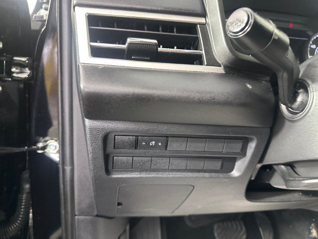2023 Mitsubishi Outlander ES