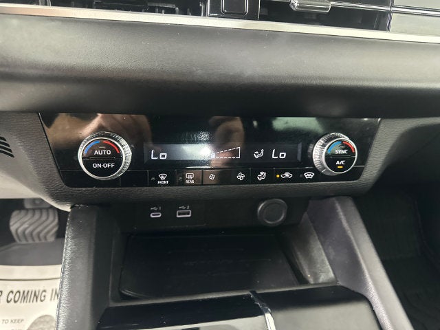 2023 Mitsubishi Outlander ES