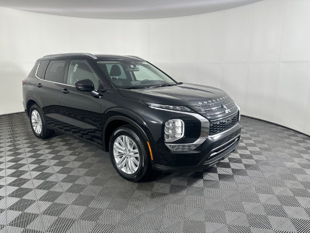 2023 Mitsubishi Outlander ES