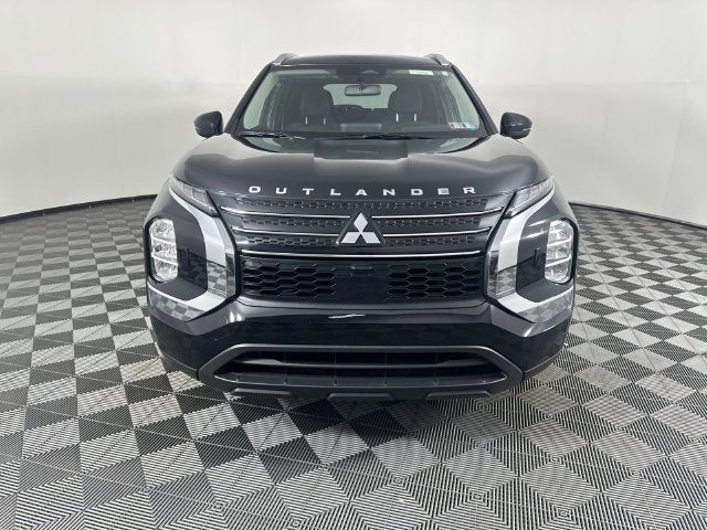 2023 Mitsubishi Outlander ES