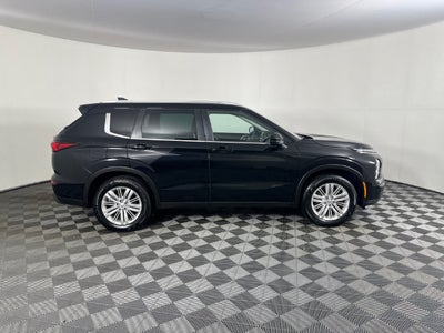 2023 Mitsubishi Outlander ES