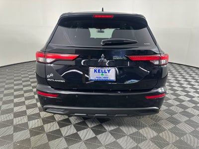 2023 Mitsubishi Outlander ES