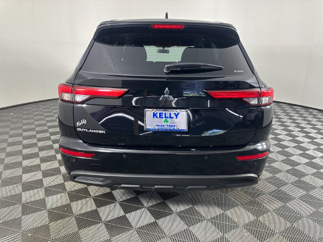 2023 Mitsubishi Outlander ES