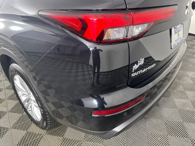 2023 Mitsubishi Outlander ES