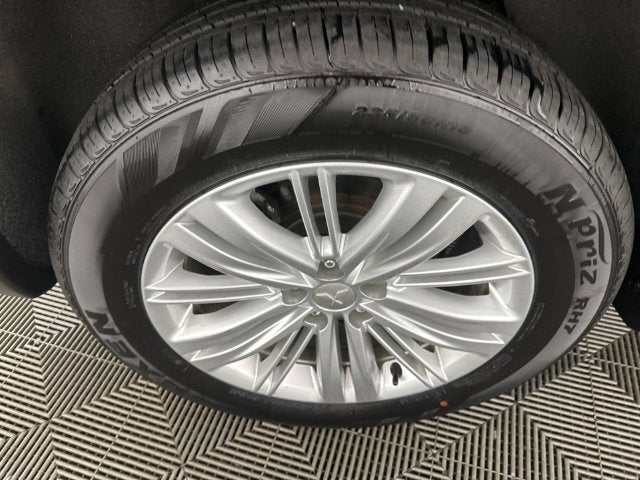 2023 Mitsubishi Outlander ES