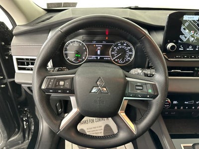 2023 Mitsubishi Outlander SE