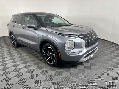 2022 Mitsubishi Outlander SE