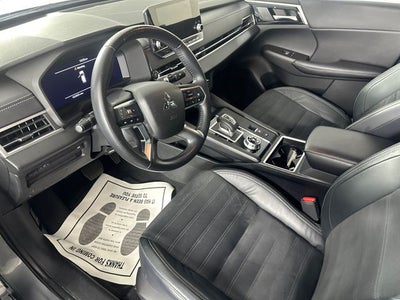 2022 Mitsubishi Outlander SE