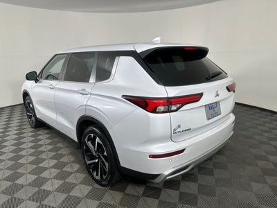 2022 Mitsubishi Outlander SE