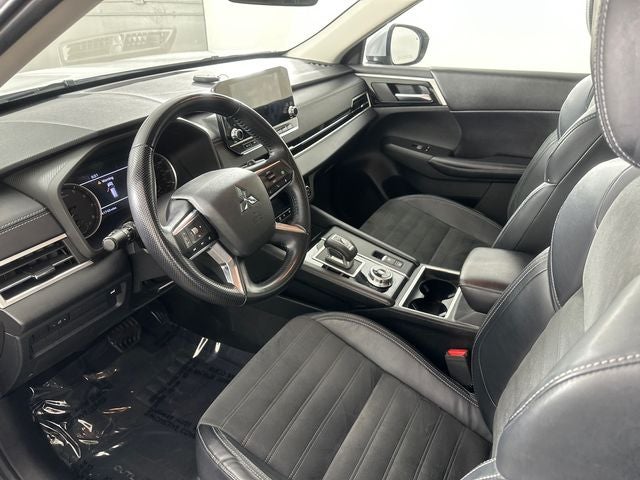 2022 Mitsubishi Outlander SE