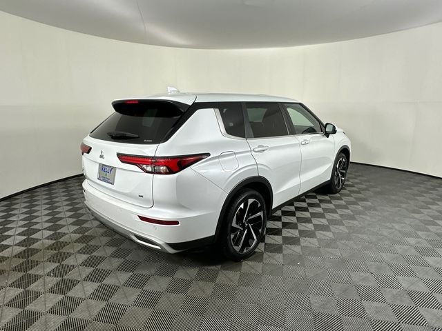 2022 Mitsubishi Outlander SE