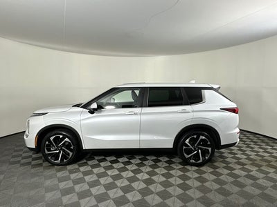 2022 Mitsubishi Outlander SE