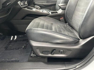 2022 Mitsubishi Outlander SE