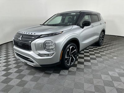 2022 Mitsubishi Outlander SE