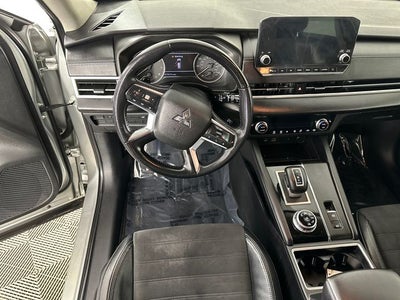 2022 Mitsubishi Outlander SE