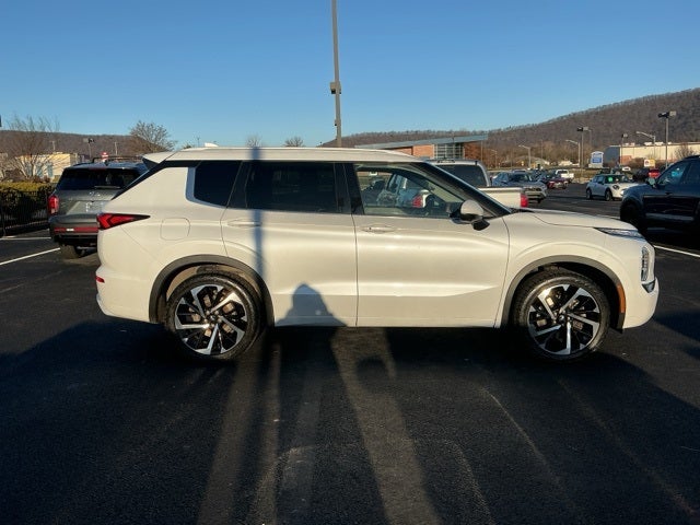 2022 Mitsubishi Outlander SEL