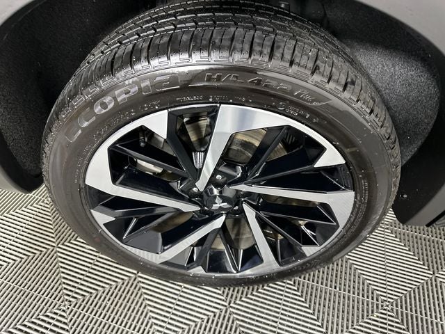 2025 Mitsubishi Outlander PHEV SEL