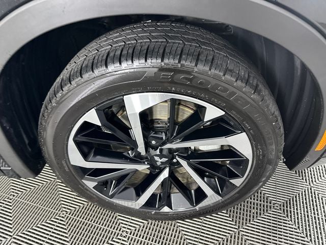 2025 Mitsubishi Outlander PHEV SEL