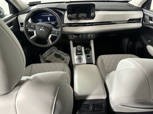 2025 Mitsubishi Outlander PHEV SEL