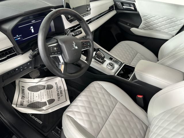 2025 Mitsubishi Outlander PHEV SEL