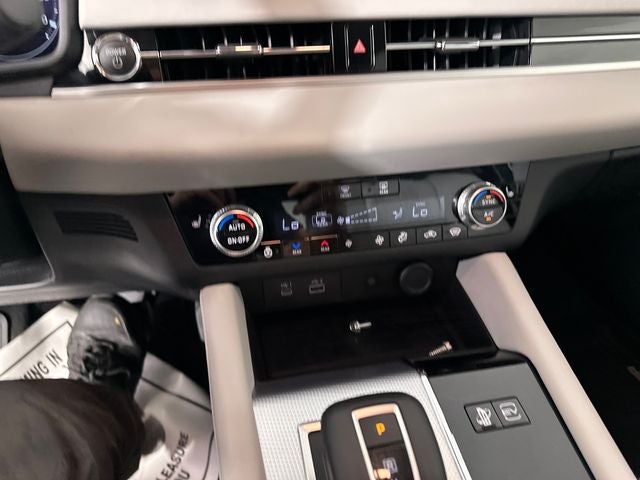 2025 Mitsubishi Outlander PHEV SEL
