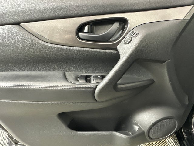 2017 Nissan Rogue Sport S
