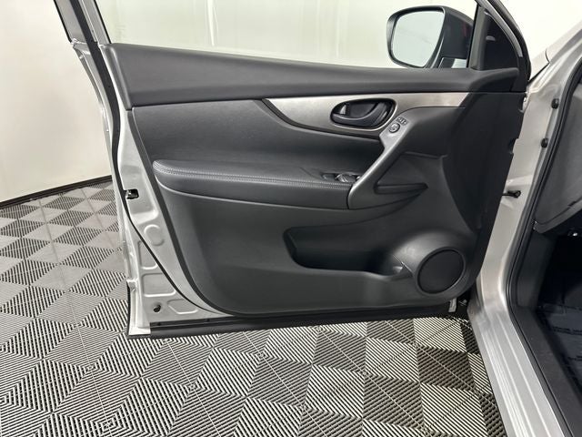 2019 Nissan Rogue Sport S Appearance Package