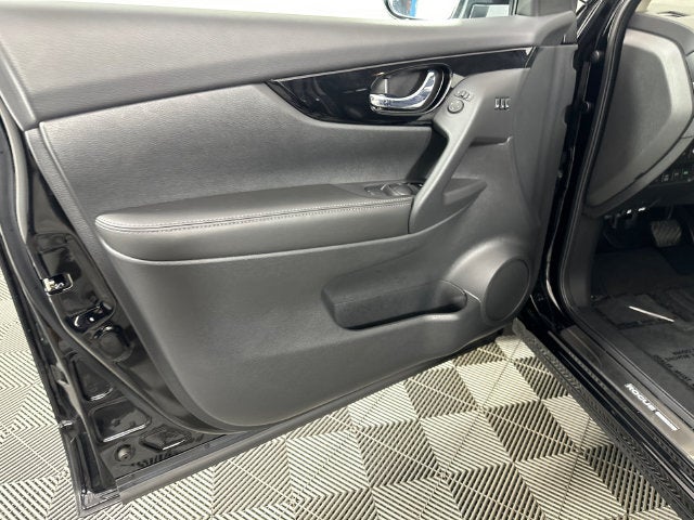 2022 Nissan Rogue Sport SL Premium Package