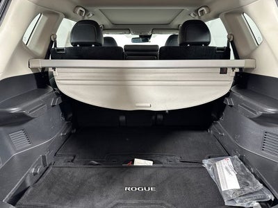 2017 Nissan Rogue SL Platinum & Premium Package