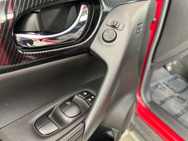 2017 Nissan Rogue SL Platinum & Premium Package