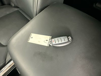 2017 INFINITI QX80 Base